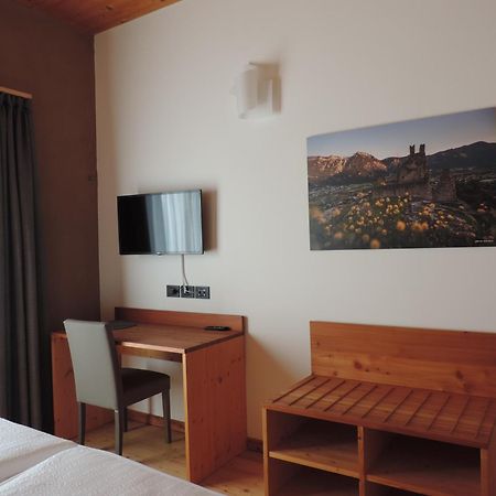 ホテル Garni Tuttotondo レーヴィコ・テルメ 部屋 写真