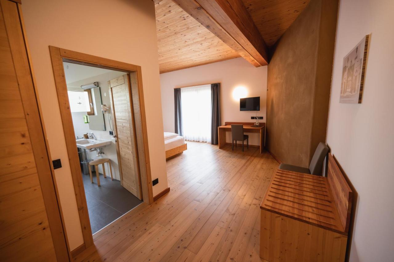 ホテル Garni Tuttotondo レーヴィコ・テルメ 部屋 写真